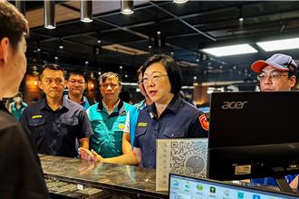 媽媽警局長親率隊巡視網咖 關懷青少年暑期安全