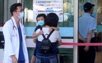 雲林3歲女童高燒41度確診A流 抽搐、嗜睡進加護10天病逝