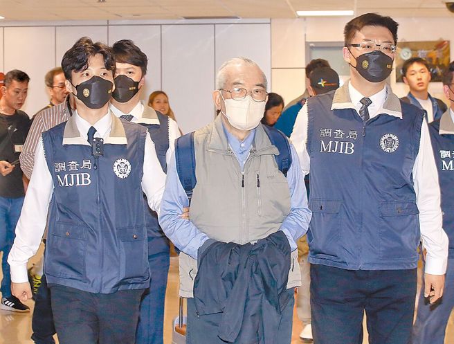 網紅「貴婦奈奈」的男友父親黃立雄欠稅7000萬遭到禁奢，執行署今公告「懸賞」。（中時資料照）