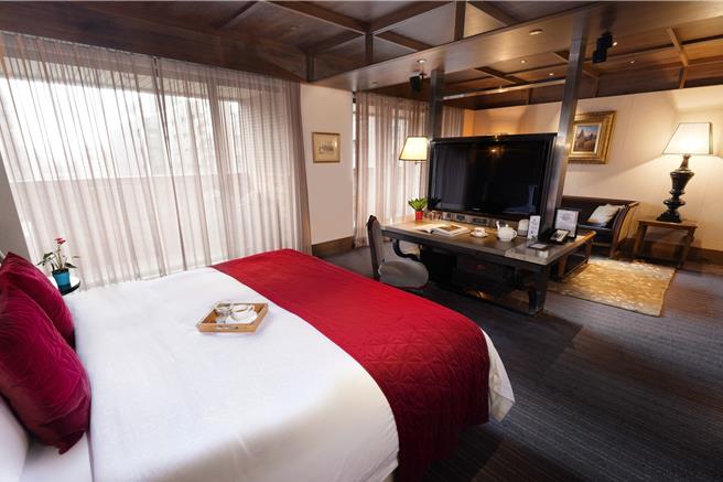 君品酒店行政套房仅需4张云朗联合住宿券便能入住，同时还能享行政楼层礼遇。（云朗观光提供／粘耿豪台北传真）