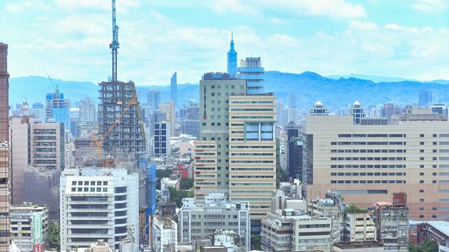 买卖房屋时，若能遇到找到「投缘」的房仲，过程会更加顺利。（图／报系资料照）