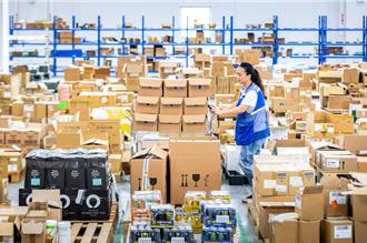 運費飆漲！陸電商重塑全球貨運市場 艙位供不應求