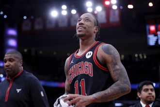NBA》詹皇願降薪改搶迪羅薩 金塊約基奇想聯手韋斯布魯克