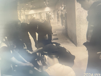 台鐵浮洲站落軌意外 男子頭部受傷緊急送醫