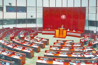 殖民地哪有民主