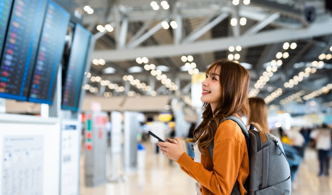 網友發現「台灣到大阪」的來回機票只要1613元，引起討論。（示意圖：shutterstock／達志）

