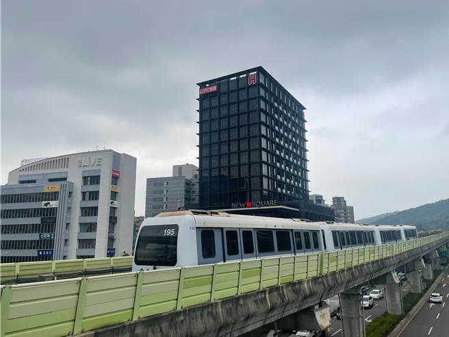 台北捷运文湖线。（刘彦宜摄）