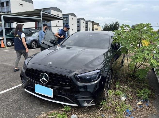 新竹分署拍定宾士汽车(执行署提供)