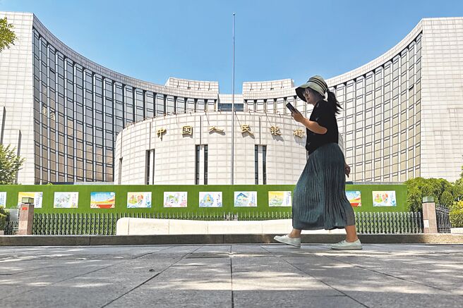 为了护债市避风险，大陆央行展开国债借入操作。（中新社）