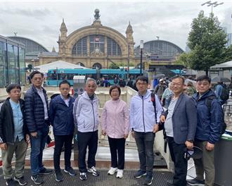王惠美走访德国最古老大学城 取经轨道公共运输经验