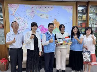 金門湖中生獲總統教育獎 陳福海接見勉勵贈程儀送行