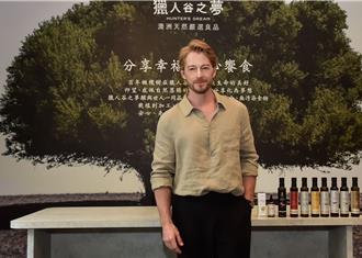 法比歐1歲半女兒中、法雙語通！睡前吐出「AMORE」他秒融化