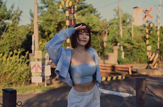 林明禎超狂透視裝 炸開性感上圍「黑Bra掉出」全被看光