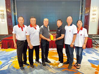 慰問214事件家屬 金門府會捐20萬