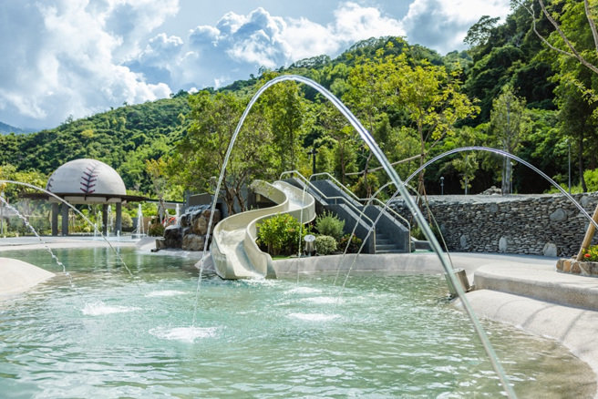 雲品國際透過「台東紅葉谷綠能溫泉園區」的營運，來達到地方共榮與地方共好的永續營運(圖/雲品國際酒店股份有限公司提供)