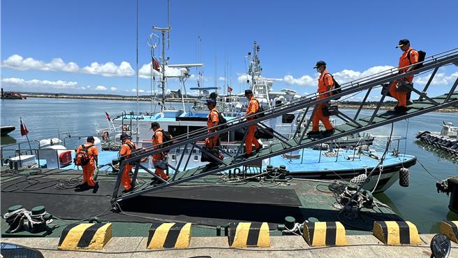 金門海巡隊今日則正常執勤出海巡航，雷達持續監控我方周圍海域，並未特別加強警戒等級。(于家麒攝)