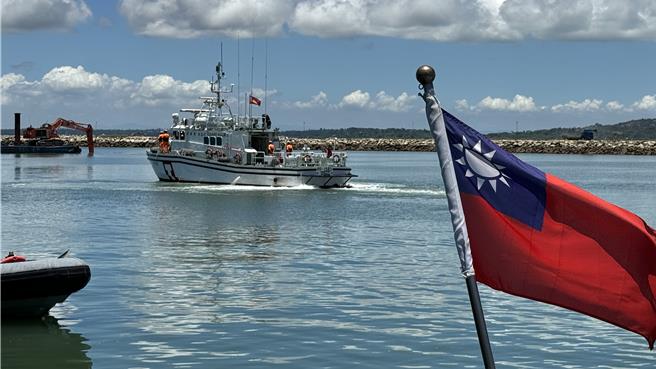 金門海巡隊今日則正常執勤出海巡航，雷達持續監控我方周圍海域，並未特別加強警戒等級。(于家麒攝)