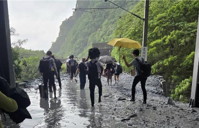 台鐵公司3日公布0621出軌事故初步調查結果。（台鐵提供／蔡明亘台北傳真）