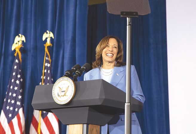 華爾街日報報導，民主黨內部掀換將聲浪，美國副總統賀錦麗（Kamala Harris）接替拜登的可能性最高。圖／美聯社