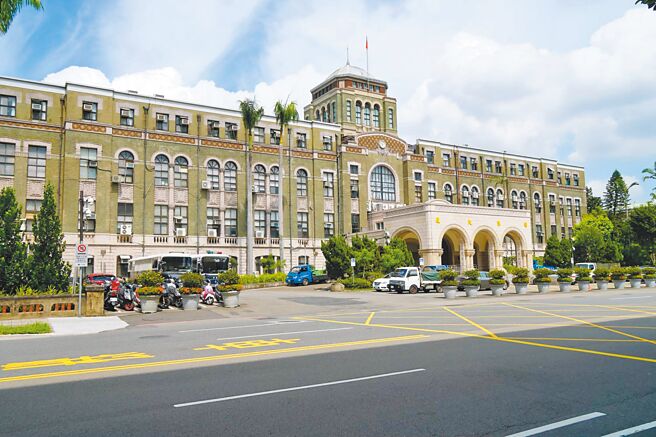 國會改革法案，民進黨在覆議案遭駁回後，由總統府、民進黨立委、行政院、監察院兵分四路聲請釋憲。司法院憲法法庭破天荒3天火速分案受理，將在10日下午2時開庭進行準備程序，處理暫時處分。（本報資料照片）