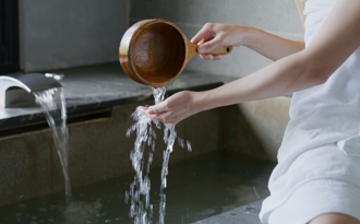 越南人妻火辣泡汤「百万人朝圣」老公曝仲介婚姻看法