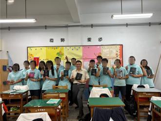 让花莲偏乡学子开书单 桃园善心人捐赠图书满足求知欲