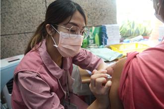 新冠最新疫苗買不到！疾管署：10月開打恐跳票