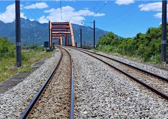 又是花蓮！台鐵玉里=東里軌道不平整 列車慢速通行