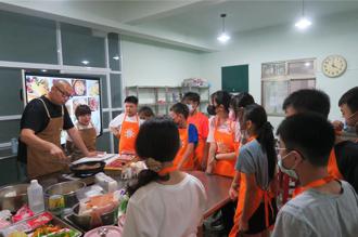 高雄平凡五金行迎5周年 启动ESG展现社会关怀