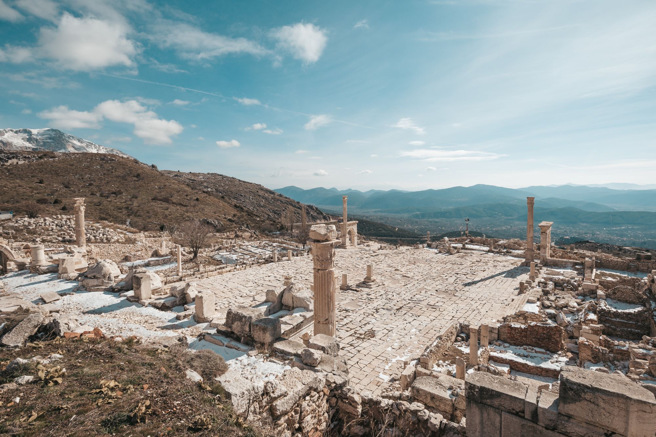 土耳其擁有許多令人驚嘆的建築，薩加拉索斯古城從古老的遺址到現代的地標，每一處都訴說著豐富的歷史和文化。(照片/土耳其旅遊推廣發展局提供)