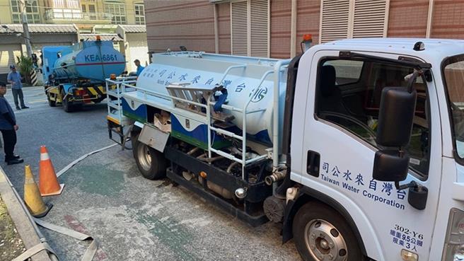 花莲门诺医院位在供水影响区域，昨担心用水遭减压或停水恐影响院内需求，经向台湾自来水公司提出预防申请，第一时间获得37吨用水挹注，所幸院内一切正常，今也恢復供水。（花莲门诺医院提供／罗亦晽花莲传真）