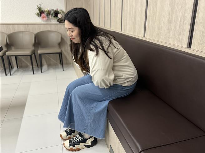 早期发现子宫内膜癌对于预后至关重要，最常见症状是异常阴道出血，其他可能出现的症状包括阴道分泌物增多、骨盆腔疼痛、异常的宫颈抹片检查或腹部不适。图为示意图，非新闻人物。（曹婷婷摄）