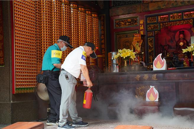 新竹縣府今年編列190萬元經費提供古蹟歷史建物管理維護補助計畫，旨在透過即時的幫助，避免小問題釀成大災害。（邱立雅攝）