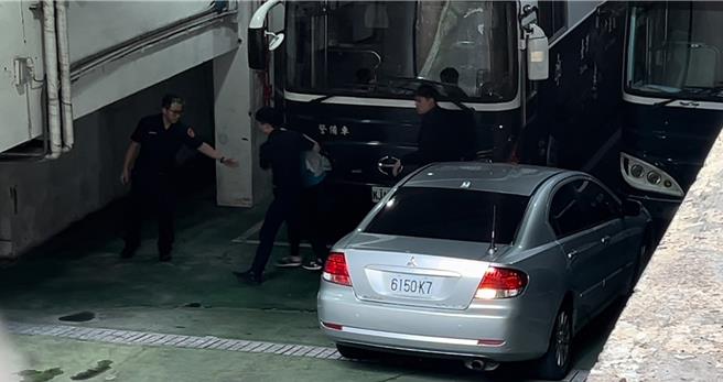 简姓陆配。（图本报资料照）