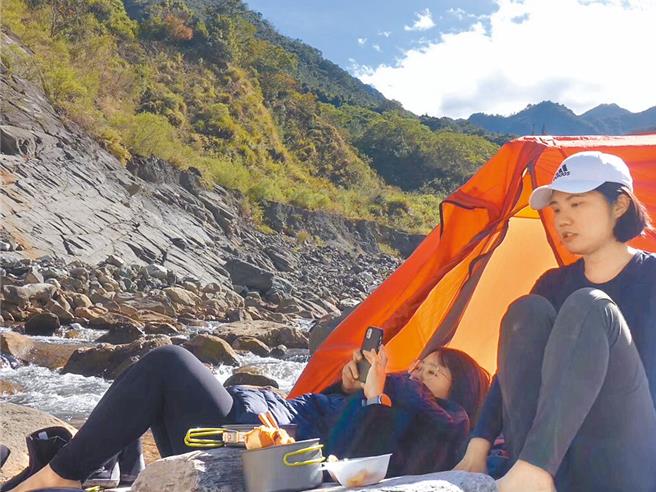 明年3月起，露营场业者应设置污水处理设施，并妥善收集处理冲洗式厕所排水及生活杂排水，否则将面临最重300万元罚锾。（本报资料照片）