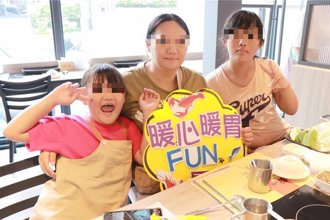 家扶學童考試90分以上免費吃鍋 斗六火鍋店招待200名親子共享