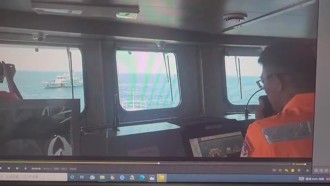 直擊！海巡台中艦海上鬼切 橫阻陸海警船騷擾漁民