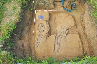 嘉市台斗坑遺址 出土俯身葬5遺骨