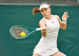 温网》拍落梅腾丝 拉杜卡努前进第3轮