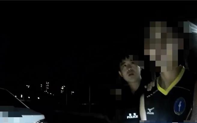 警方逮越南籍黎姓嫌犯。（翻攝照片／洪靖宜高雄傳真）