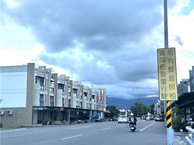 台东县首度装设固定式音量照相。（蔡旻妤摄）