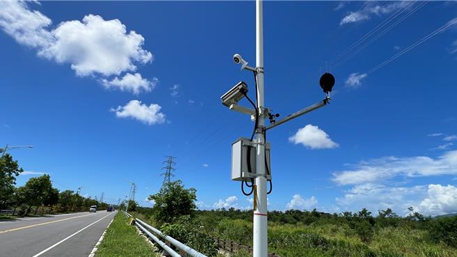台东县首度装设固定式音量照相。（蔡旻妤摄）