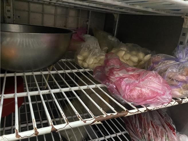 2024年7月4日台北市／台北市东湖喜相逢麵馆堪称全北市最难订的私厨，台北市卫生局6月前往稽查，查有冰箱食材未覆盖缺失。（台北市卫生局提供／刘玮晴台北传真）