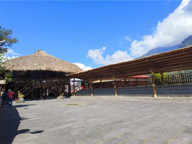 特富野部落的巴库是男人集会所。（廖素慧摄）