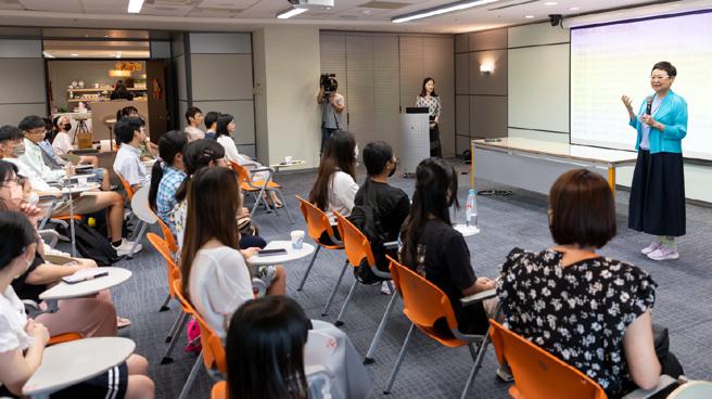 宝吉祥文史教育协会5日举办第二届成语故事徵文比赛颁奖典礼。（图／宝吉祥集团）