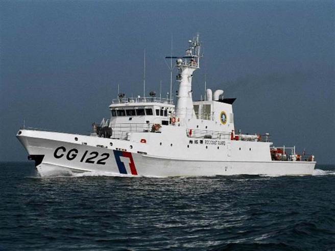 基隆漁船公海作業遭日海保廳攔截，船長、輪機長遭帶走調查，南投艦前往馳援。(中時資料庫)