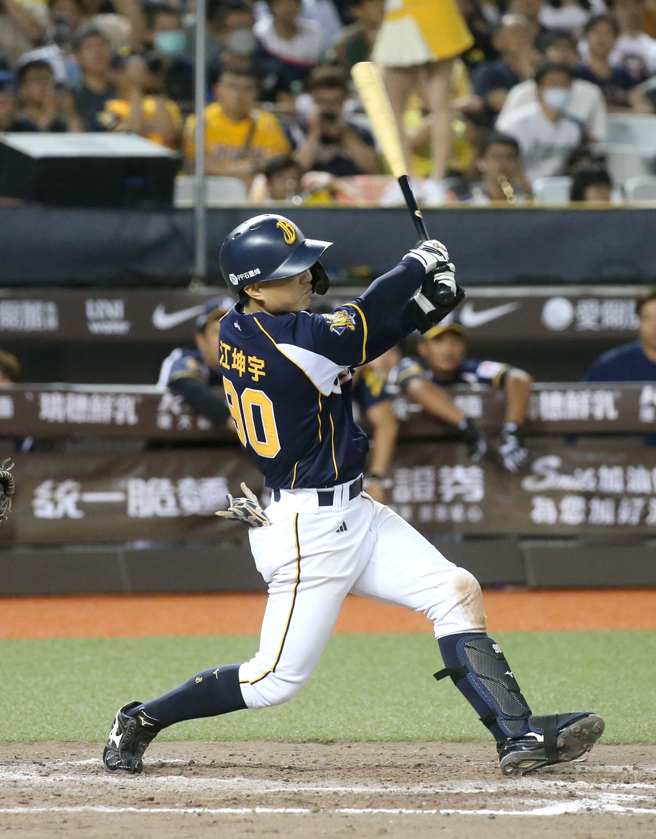 中信兄弟江坤宇。（赵双杰摄）