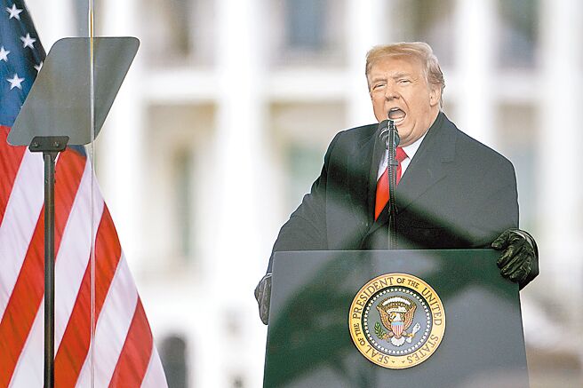 川普成為下一屆美國總統可以說已經是板上釘釘的事，就國際關係而言，美國會走向孤立主義和保護主義應當是無可避免的了。（美聯社）