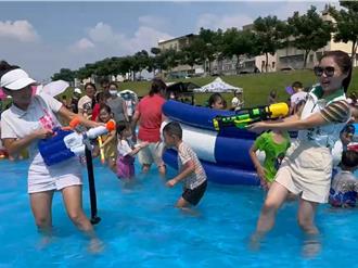 員林潑水節消暑登場 正妹市民代表帶頭玩嗨