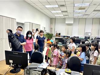 遊戲宣導「交安、反詐」松山分局辦暑期兒童夏令營